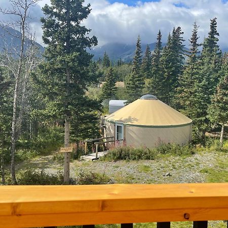 Mount Logan Ecolodge & Retreat Center Haines Junction Buitenkant foto