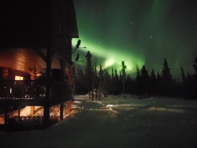 Mount Logan Ecolodge & Retreat Center Haines Junction Buitenkant foto