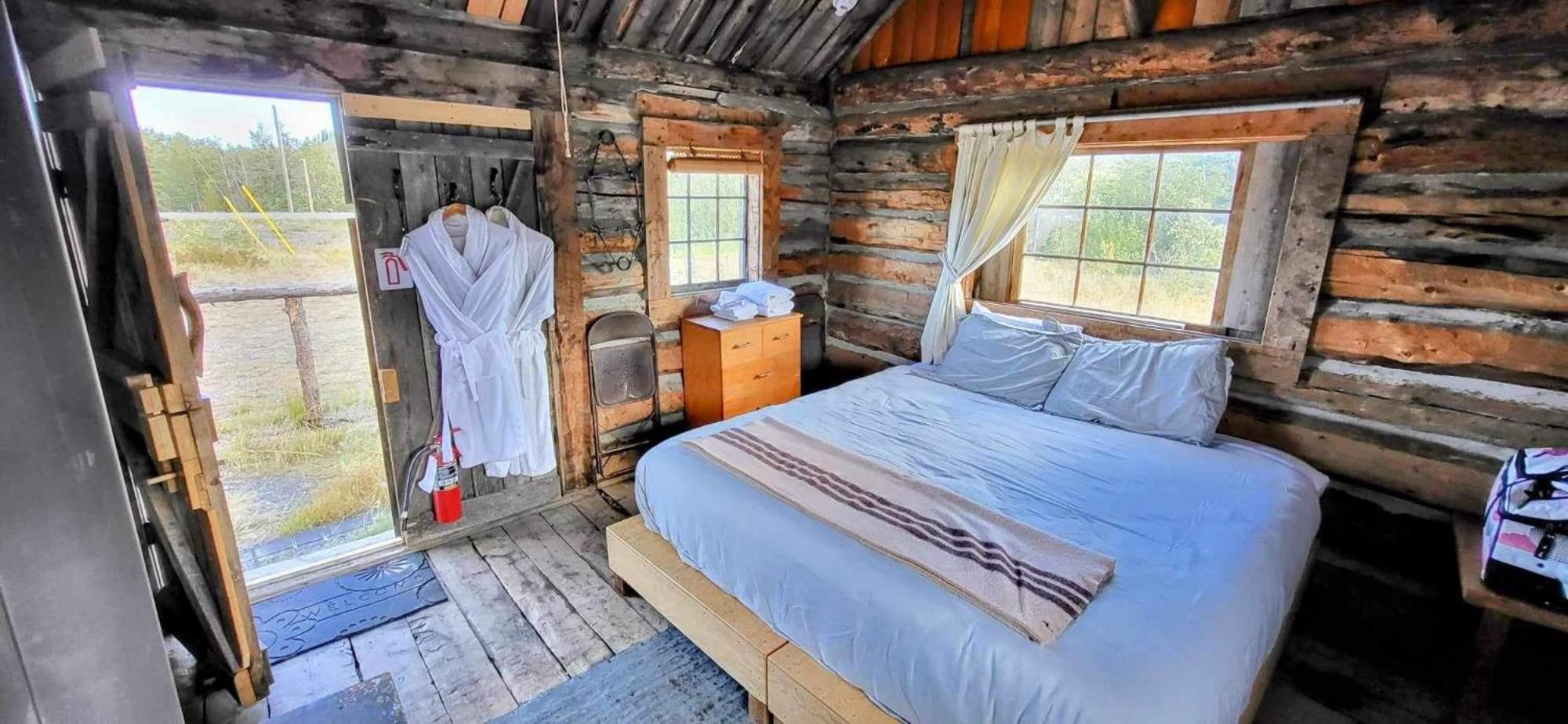 Mount Logan Ecolodge & Retreat Center Haines Junction Buitenkant foto