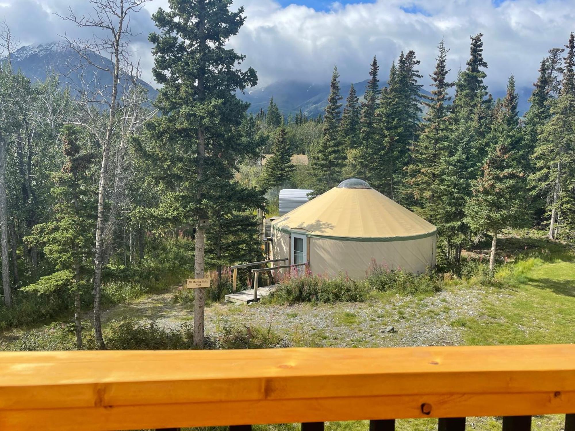 Mount Logan Ecolodge & Retreat Center Haines Junction Buitenkant foto