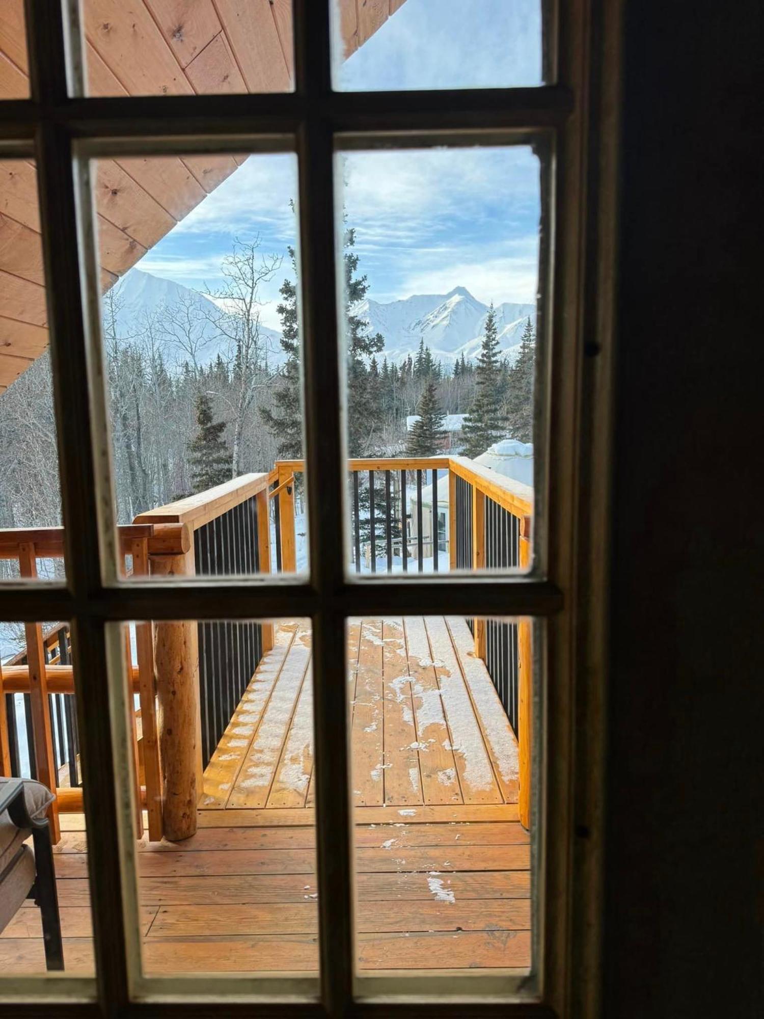 Mount Logan Ecolodge & Retreat Center Haines Junction Buitenkant foto