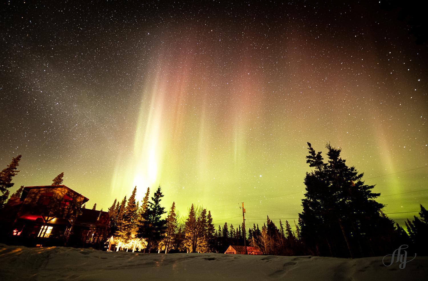Mount Logan Ecolodge & Retreat Center Haines Junction Buitenkant foto